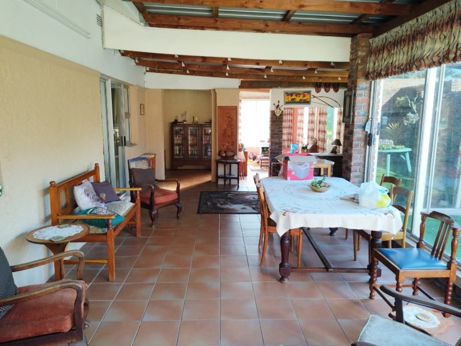 3 Bedroom Property for Sale in Sunnyridge Eastern Cape